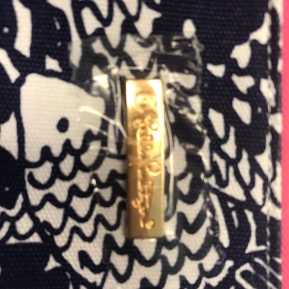 Lilly Pulitzer Navy Clutch - Picture 4 of 7